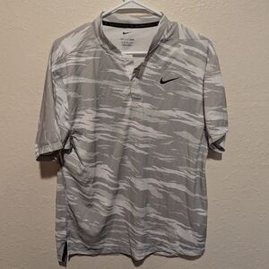 Nike Tiger Woods Collection Dri-Fit ADV Blade Collar Gray Camo Shirt - Size M
